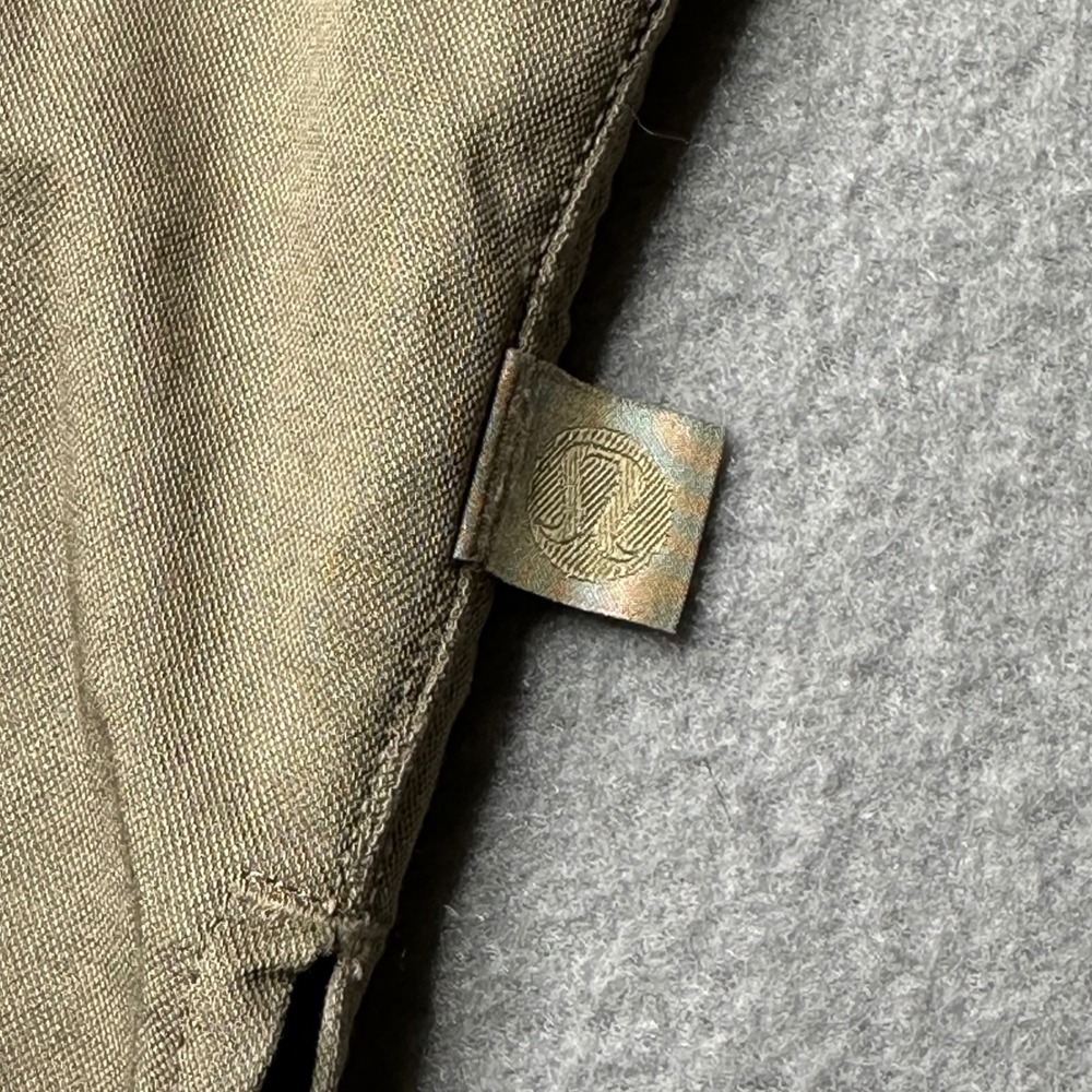 Lululemon Commission Long Sleeve Shirt XL Olive Green Button Down‎ Tech Fabric - Picture 5 of 8